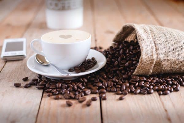 Er det farlig å drikke for mye kaffe?